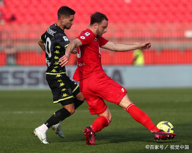 包含沃尔夫斯堡遭遇逆转，连败不止的词条