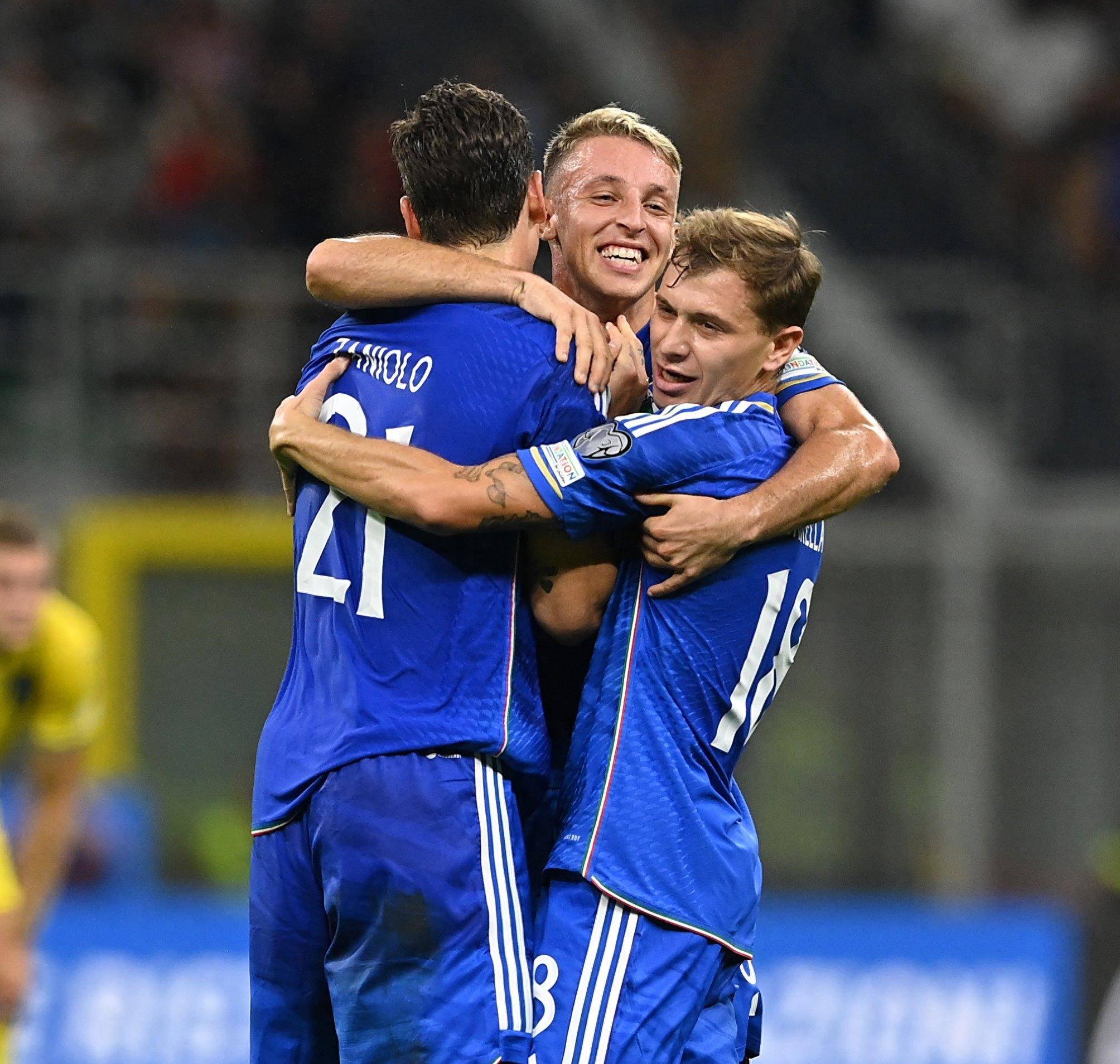 关于意大利队大胜对手，晋级欧冠八强赛的信息