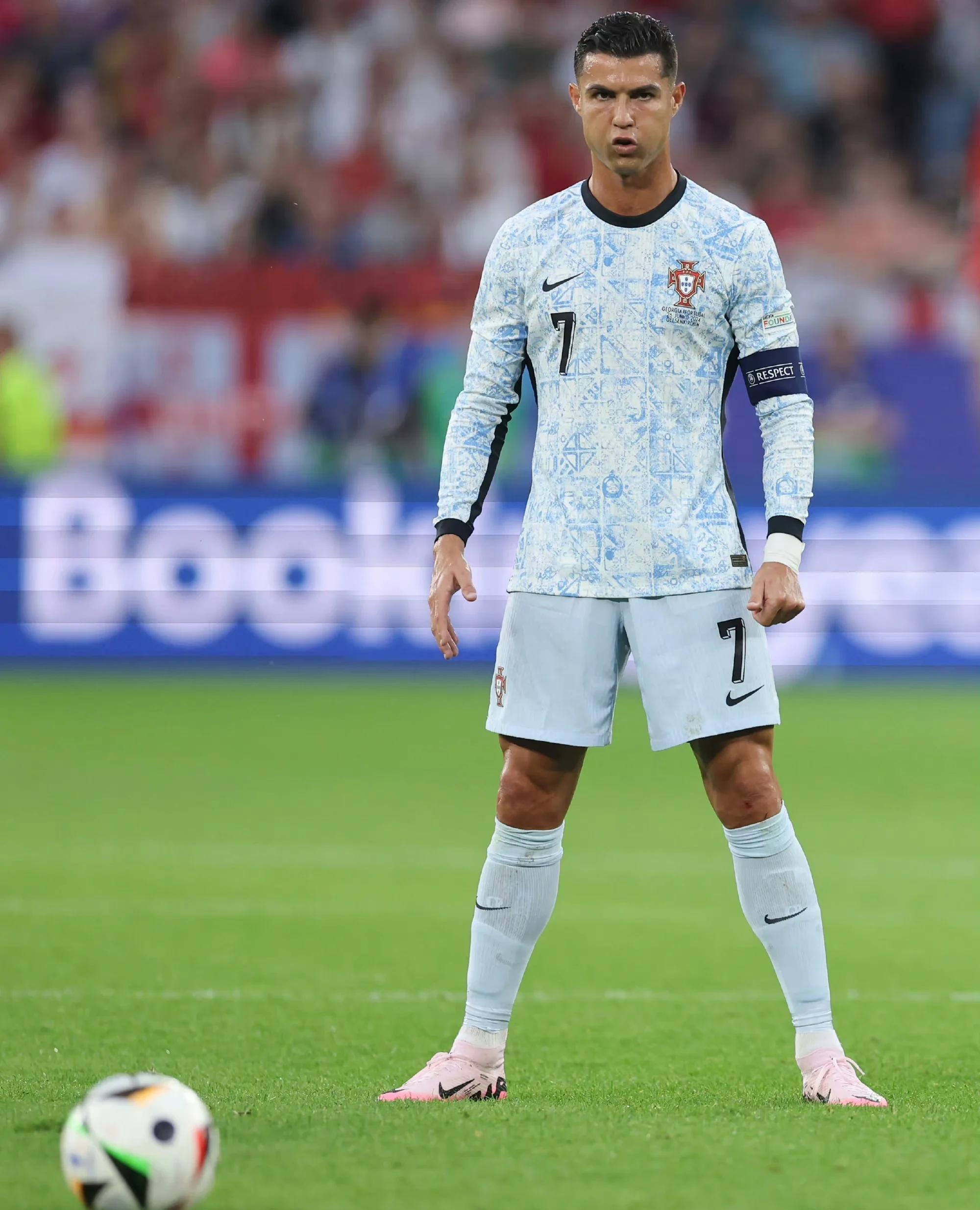 AYXapp下载-关于葡萄牙队篮球比赛中取得连胜，傲视群雄的信息