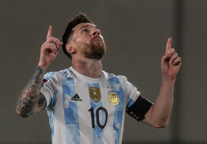 包含佛罗伦萨主场大胜，稳住积分榜位置的词条