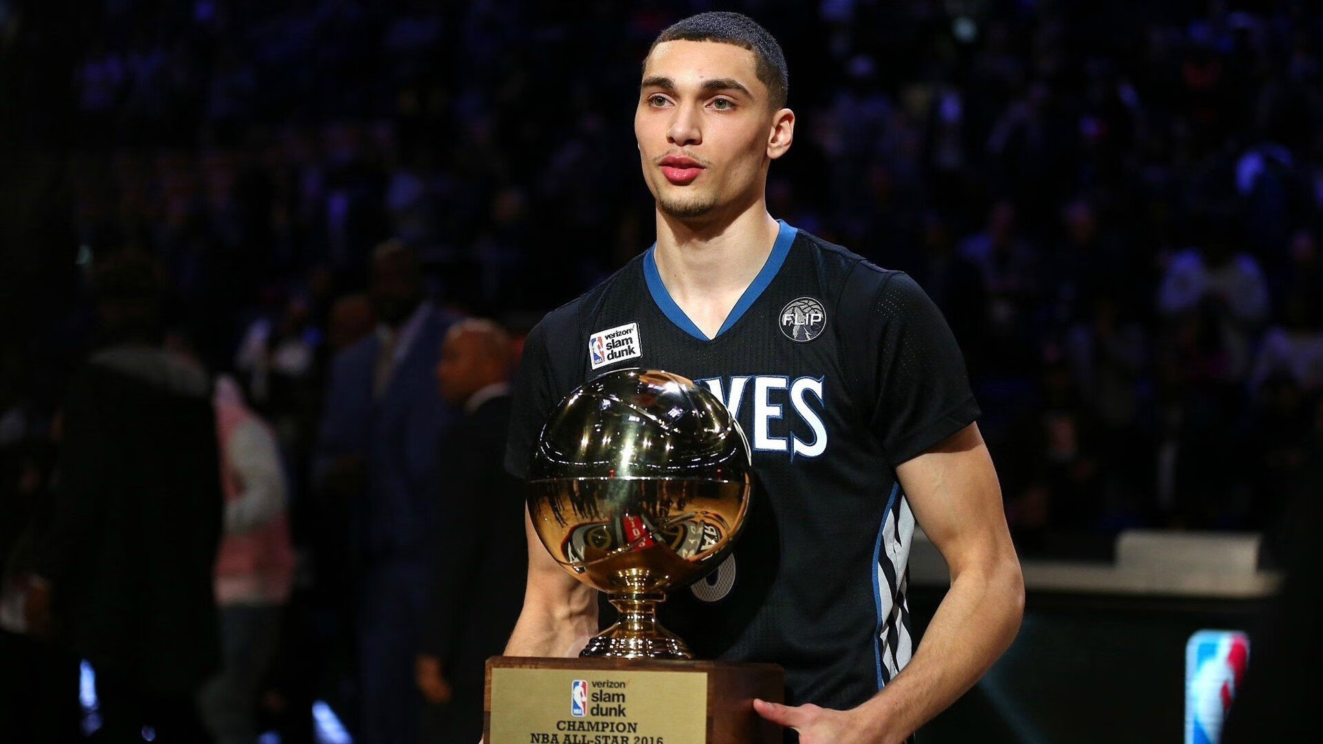 绝境中的逆袭，新疆队最后时刻击败尼克斯，小贾伦成为关键先生